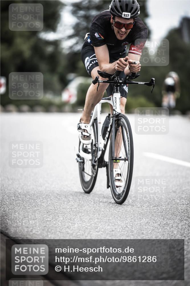 21.06.2026 - 29. Vierlanden-Triathlon H.Heesch http://msf.ph/oto/9861286 21.06.2026 12:08:30 Radfahren 246, 915, 937 meine-sportfotos.de