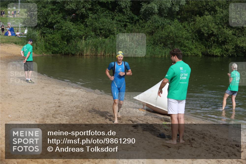 21.06.2026 - 29. Vierlanden-Triathlon Andreas Tolksdorf http://msf.ph/oto/9861290 21.06.2026 09:13:33 Schwimmen 265 meine-sportfotos.de