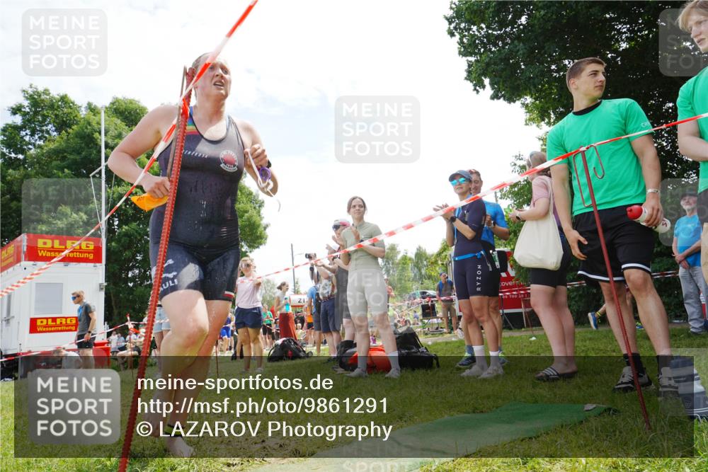 21.06.2026 - 29. Vierlanden-Triathlon LAZAROV Photography http://msf.ph/oto/9861291 21.06.2026 13:07:41 Schwimmen 1116 meine-sportfotos.de