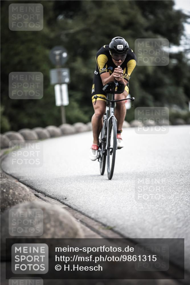 21.06.2026 - 29. Vierlanden-Triathlon H.Heesch http://msf.ph/oto/9861315 21.06.2026 12:08:37 Radfahren 915 meine-sportfotos.de