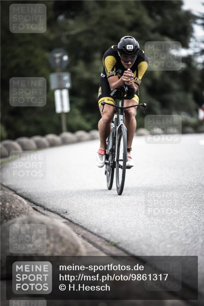 21.06.2026 - 29. Vierlanden-Triathlon H.Heesch http://msf.ph/oto/9861317 21.06.2026 12:08:37 Radfahren 915 meine-sportfotos.de