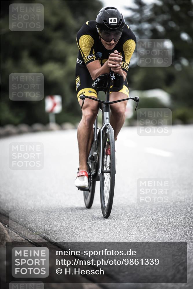 21.06.2026 - 29. Vierlanden-Triathlon H.Heesch http://msf.ph/oto/9861339 21.06.2026 12:08:38 Radfahren 915, 939 meine-sportfotos.de