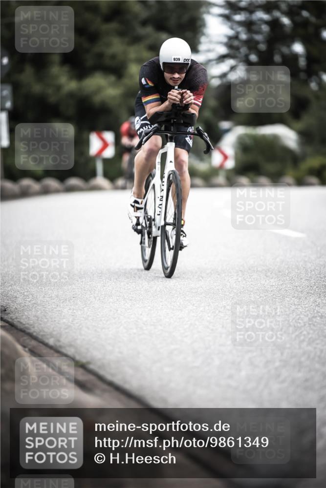 21.06.2026 - 29. Vierlanden-Triathlon H.Heesch http://msf.ph/oto/9861349 21.06.2026 12:08:45 Radfahren 939, 980 meine-sportfotos.de