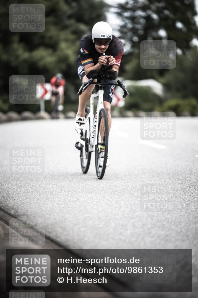 21.06.2026 - 29. Vierlanden-Triathlon H.Heesch http://msf.ph/oto/9861353 21.06.2026 12:08:45 Radfahren 939, 980 meine-sportfotos.de