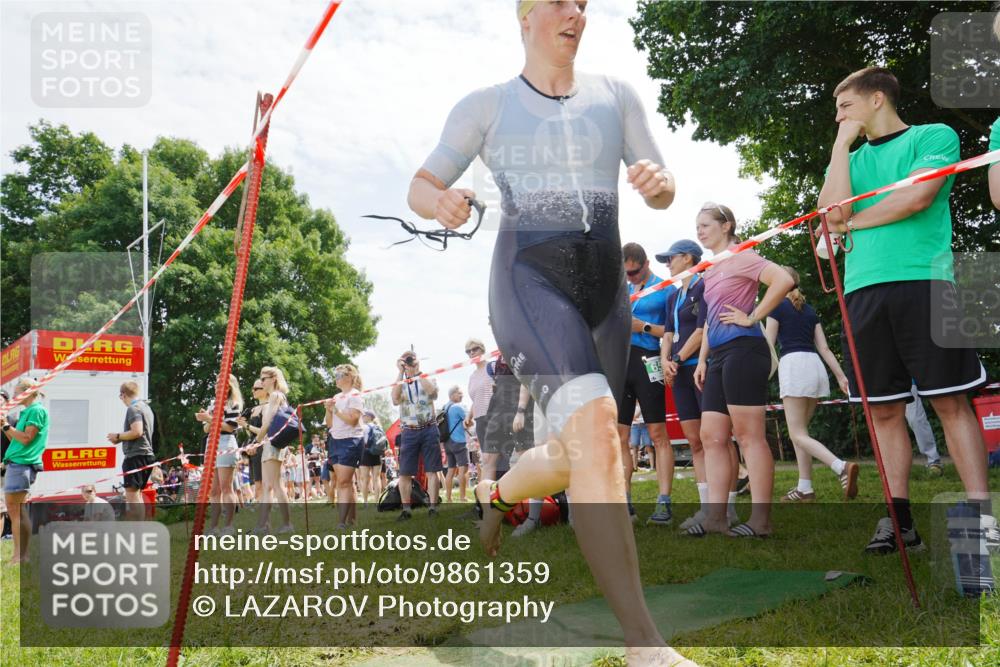 21.06.2026 - 29. Vierlanden-Triathlon LAZAROV Photography http://msf.ph/oto/9861359 21.06.2026 13:09:53 Schwimmen 1110, 1126, 1129, 1131, 1138, 1147 meine-sportfotos.de