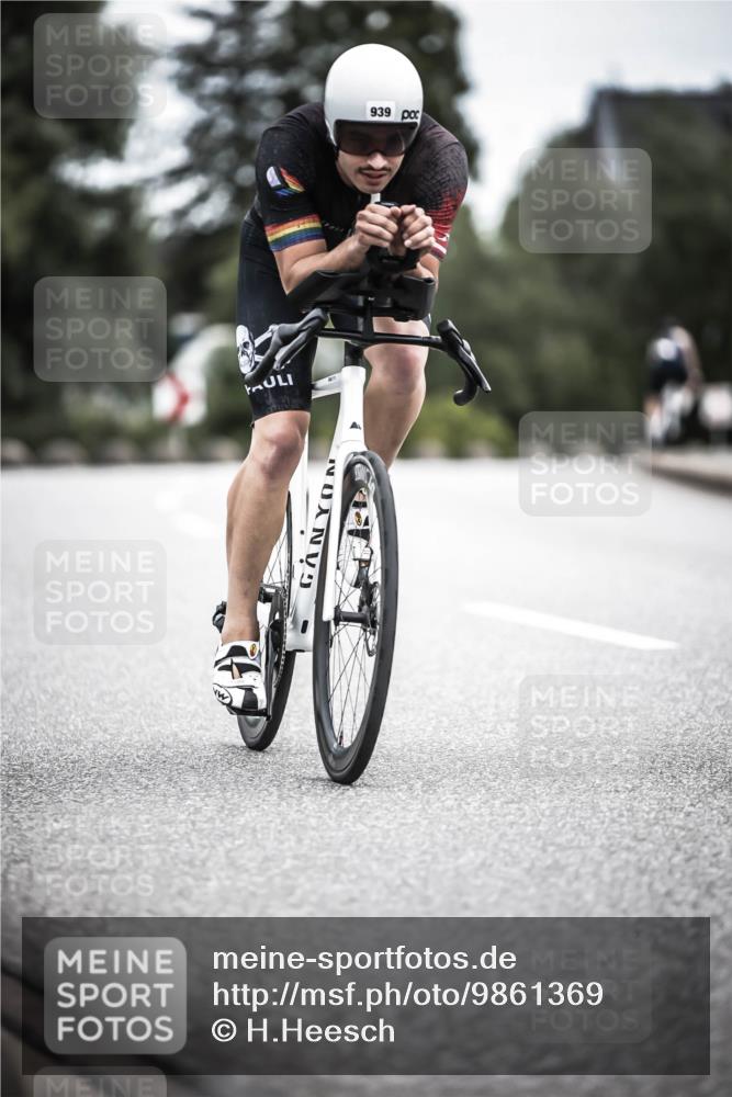 21.06.2026 - 29. Vierlanden-Triathlon H.Heesch http://msf.ph/oto/9861369 21.06.2026 12:08:46 Radfahren 939, 980 meine-sportfotos.de
