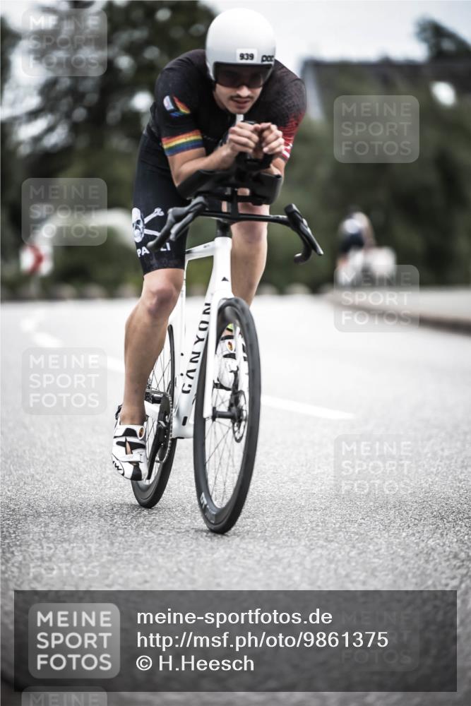 21.06.2026 - 29. Vierlanden-Triathlon H.Heesch http://msf.ph/oto/9861375 21.06.2026 12:08:46 Radfahren 939, 980 meine-sportfotos.de