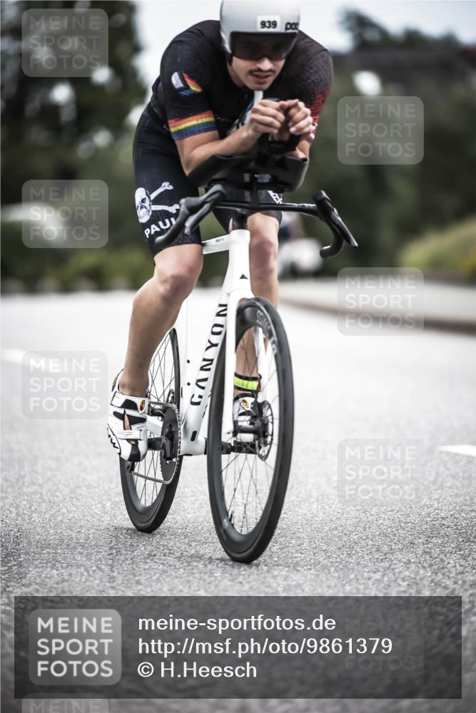 21.06.2026 - 29. Vierlanden-Triathlon H.Heesch http://msf.ph/oto/9861379 21.06.2026 12:08:46 Radfahren 939, 980 meine-sportfotos.de
