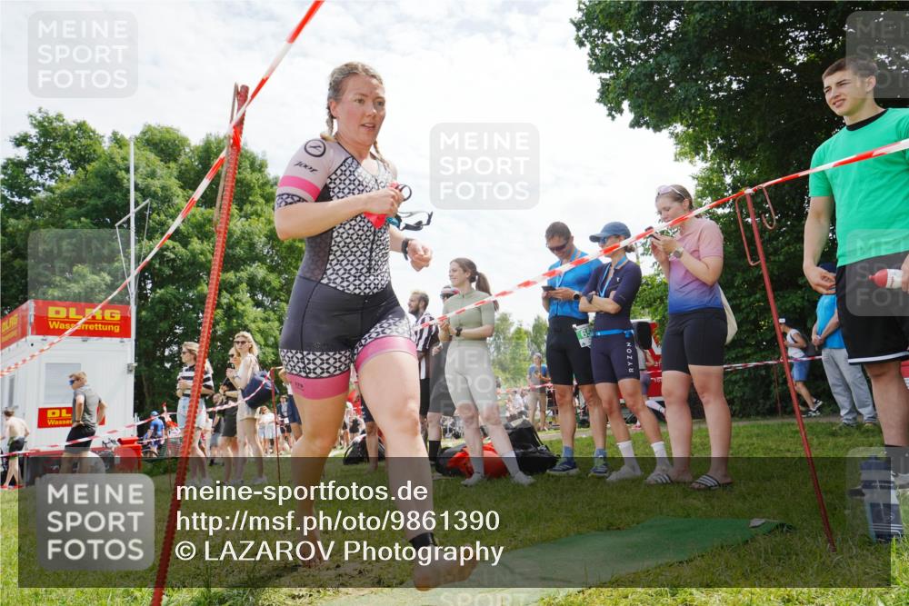 21.06.2026 - 29. Vierlanden-Triathlon LAZAROV Photography http://msf.ph/oto/9861390 21.06.2026 13:11:02 Schwimmen 1105 meine-sportfotos.de