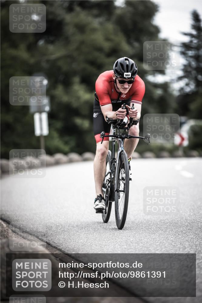 21.06.2026 - 29. Vierlanden-Triathlon H.Heesch http://msf.ph/oto/9861391 21.06.2026 12:08:49 Radfahren 939, 980 meine-sportfotos.de