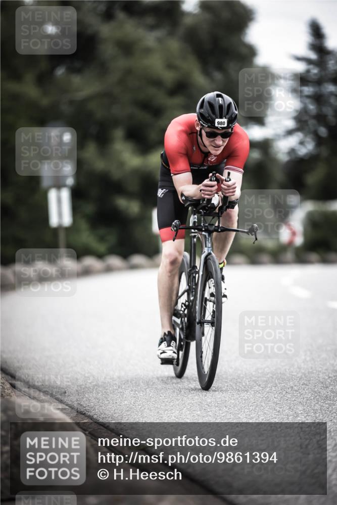 21.06.2026 - 29. Vierlanden-Triathlon H.Heesch http://msf.ph/oto/9861394 21.06.2026 12:08:49 Radfahren 939, 980 meine-sportfotos.de