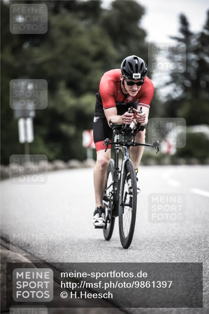 21.06.2026 - 29. Vierlanden-Triathlon H.Heesch http://msf.ph/oto/9861397 21.06.2026 12:08:49 Radfahren 939, 980 meine-sportfotos.de