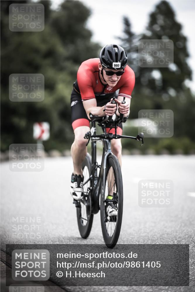 21.06.2026 - 29. Vierlanden-Triathlon H.Heesch http://msf.ph/oto/9861405 21.06.2026 12:08:49 Radfahren 939, 980 meine-sportfotos.de