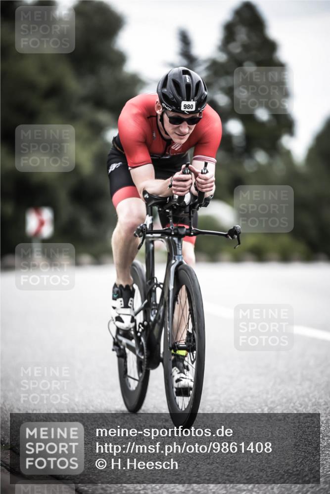 21.06.2026 - 29. Vierlanden-Triathlon H.Heesch http://msf.ph/oto/9861408 21.06.2026 12:08:49 Radfahren 939, 980 meine-sportfotos.de