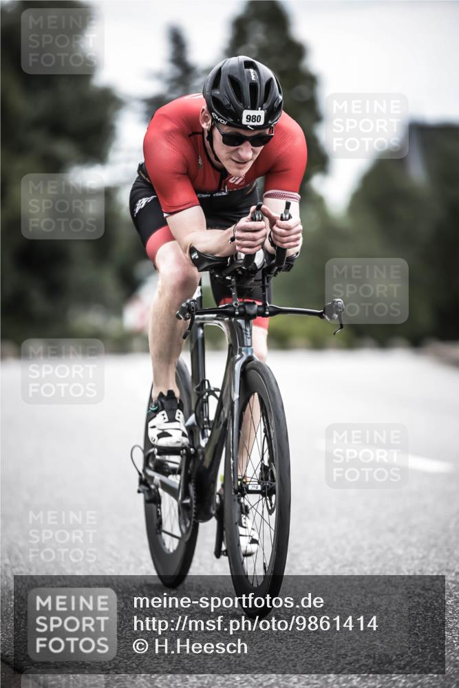 21.06.2026 - 29. Vierlanden-Triathlon H.Heesch http://msf.ph/oto/9861414 21.06.2026 12:08:49 Radfahren 939, 980 meine-sportfotos.de