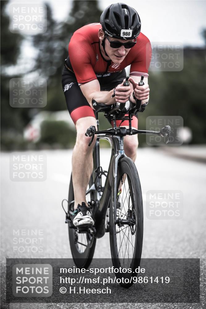 21.06.2026 - 29. Vierlanden-Triathlon H.Heesch http://msf.ph/oto/9861419 21.06.2026 12:08:49 Radfahren 939, 980 meine-sportfotos.de