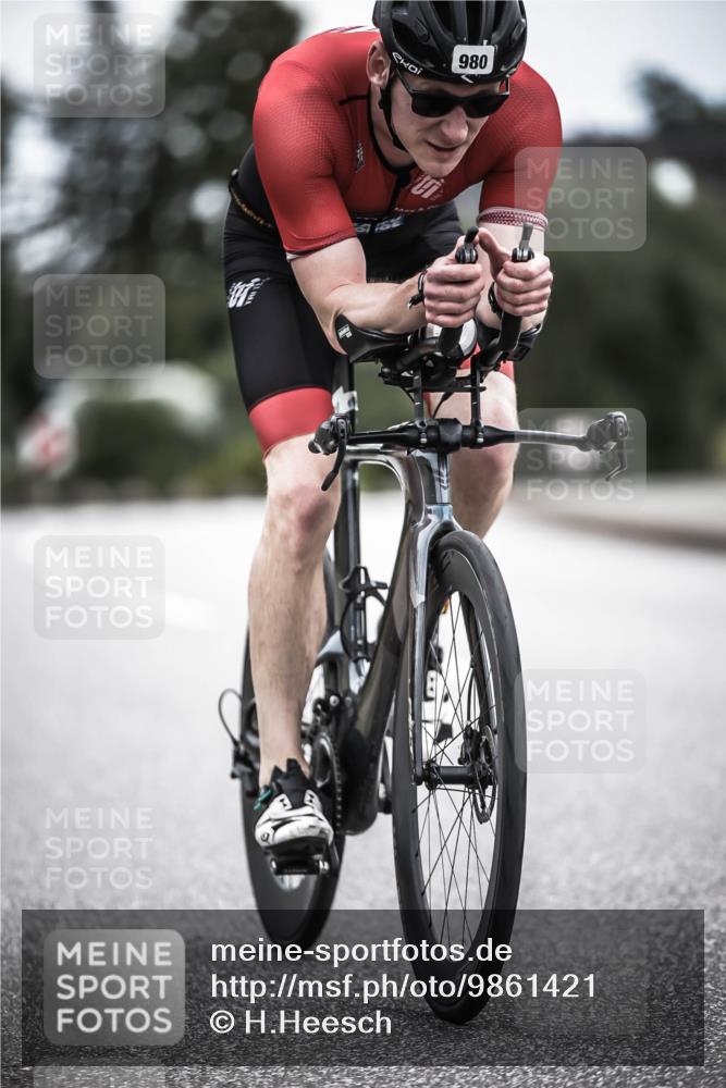 21.06.2026 - 29. Vierlanden-Triathlon H.Heesch http://msf.ph/oto/9861421 21.06.2026 12:08:49 Radfahren 939, 980 meine-sportfotos.de
