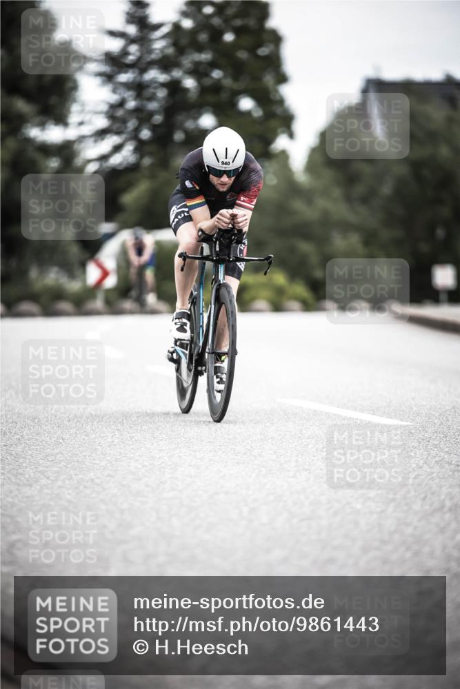 21.06.2026 - 29. Vierlanden-Triathlon H.Heesch http://msf.ph/oto/9861443 21.06.2026 12:08:58 Radfahren 932, 940 meine-sportfotos.de