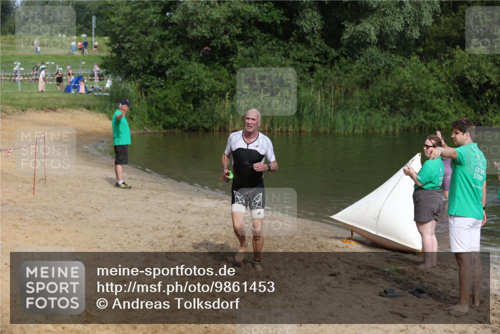 21.06.2026 - 29. Vierlanden-Triathlon Andreas Tolksdorf http://msf.ph/oto/9861453 21.06.2026 09:14:21 Schwimmen 133 meine-sportfotos.de