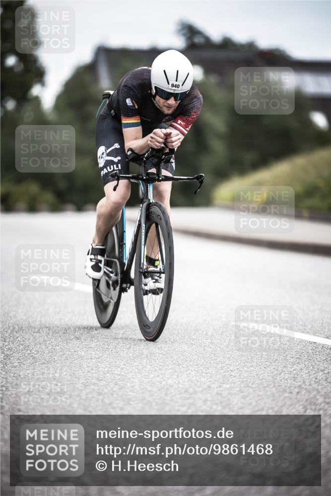 21.06.2026 - 29. Vierlanden-Triathlon H.Heesch http://msf.ph/oto/9861468 21.06.2026 12:08:59 Radfahren 832, 932, 940 meine-sportfotos.de