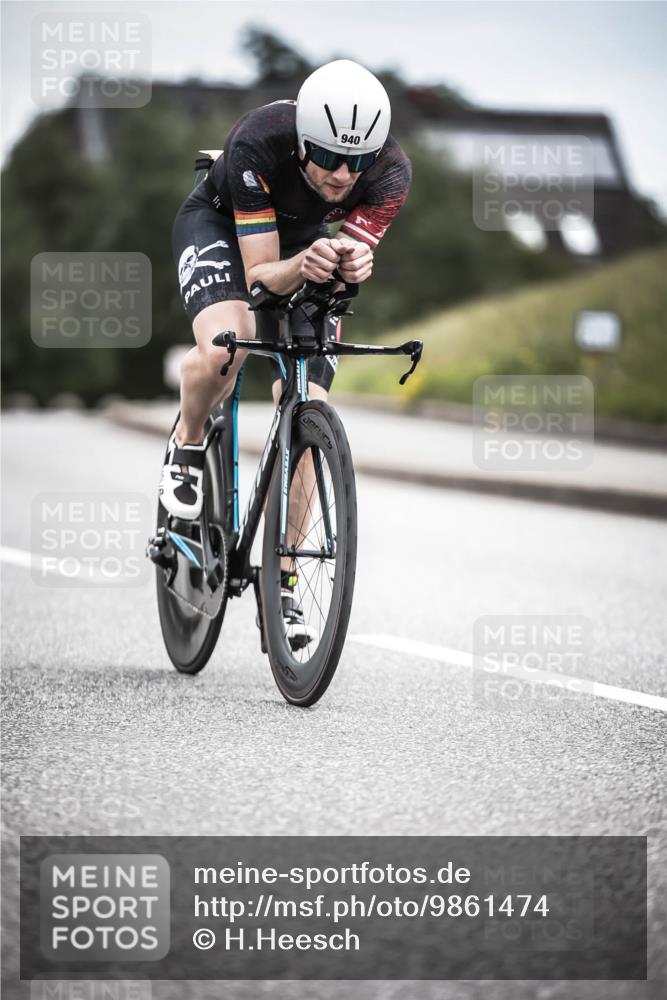 21.06.2026 - 29. Vierlanden-Triathlon H.Heesch http://msf.ph/oto/9861474 21.06.2026 12:08:59 Radfahren 832, 932, 940 meine-sportfotos.de