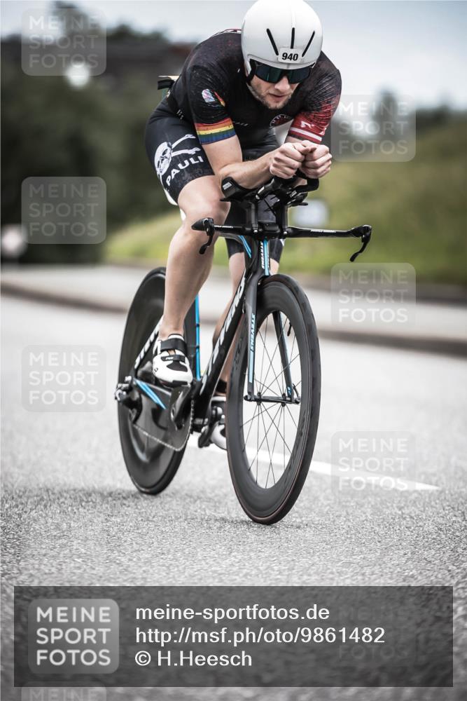 21.06.2026 - 29. Vierlanden-Triathlon H.Heesch http://msf.ph/oto/9861482 21.06.2026 12:08:59 Radfahren 832, 932, 940 meine-sportfotos.de