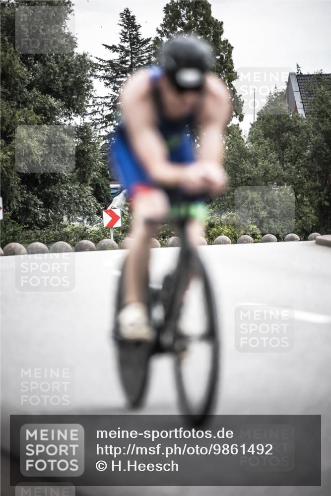 21.06.2026 - 29. Vierlanden-Triathlon H.Heesch http://msf.ph/oto/9861492 21.06.2026 12:09:03 Radfahren 675, 832, 932 meine-sportfotos.de