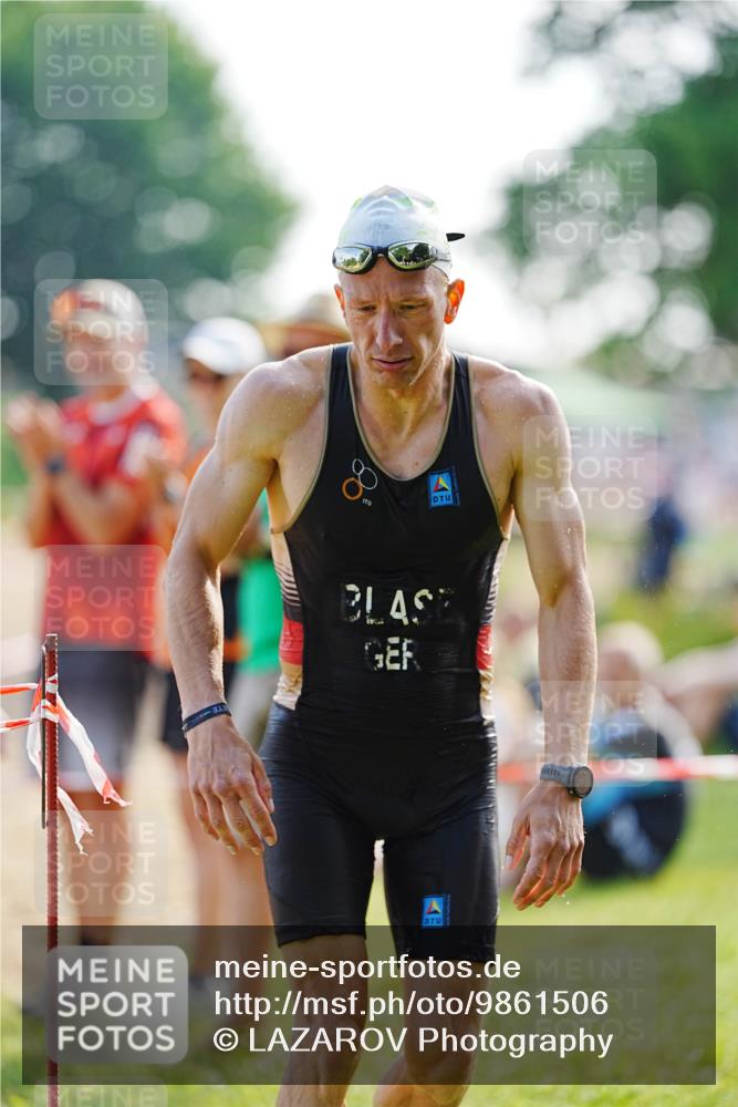 21.06.2026 - 29. Vierlanden-Triathlon LAZAROV Photography http://msf.ph/oto/9861506 21.06.2026 08:58:30 Schwimmen 8, 137, 158 meine-sportfotos.de