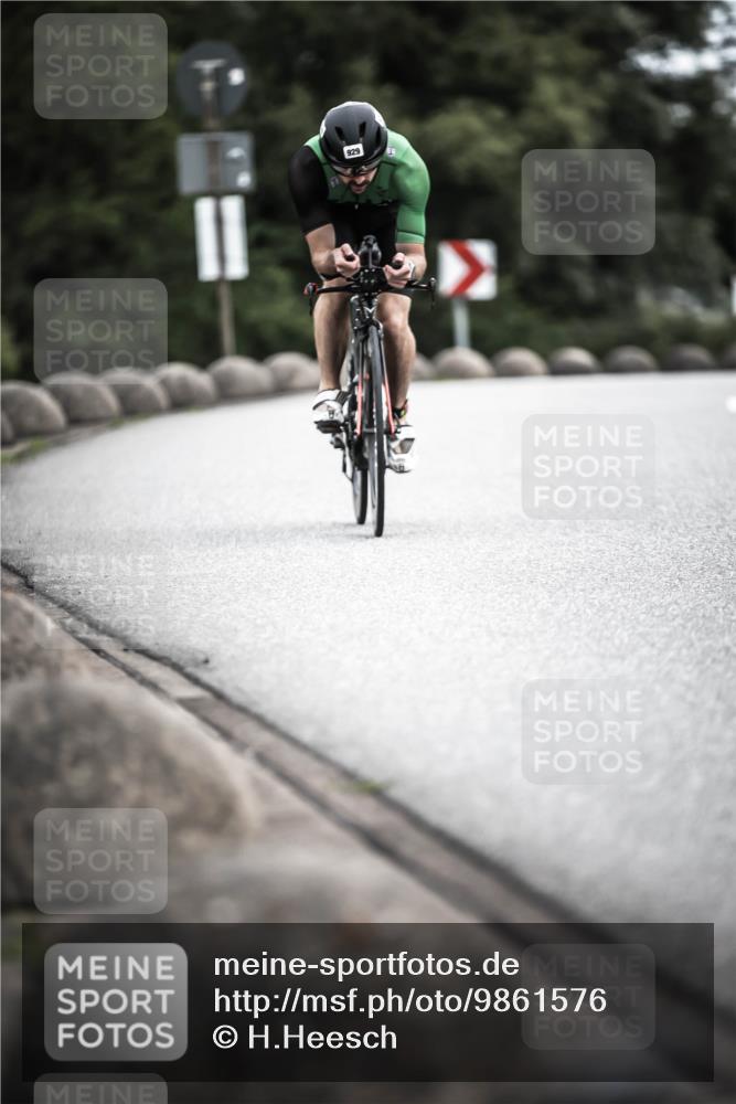 21.06.2026 - 29. Vierlanden-Triathlon H.Heesch http://msf.ph/oto/9861576 21.06.2026 12:09:17 Radfahren 883, 929 meine-sportfotos.de