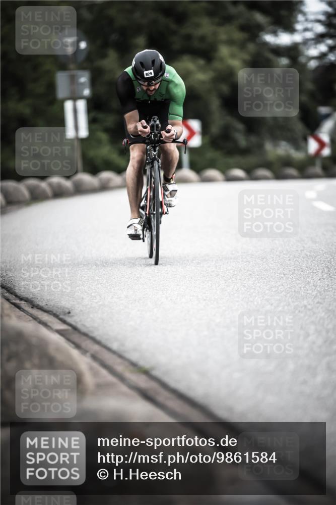 21.06.2026 - 29. Vierlanden-Triathlon H.Heesch http://msf.ph/oto/9861584 21.06.2026 12:09:17 Radfahren 883, 929 meine-sportfotos.de