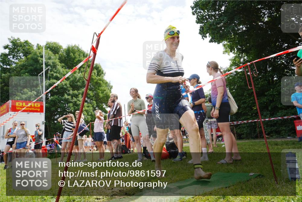 21.06.2026 - 29. Vierlanden-Triathlon LAZAROV Photography http://msf.ph/oto/9861597 21.06.2026 13:12:16 Schwimmen 1115, 1152, 1159 meine-sportfotos.de