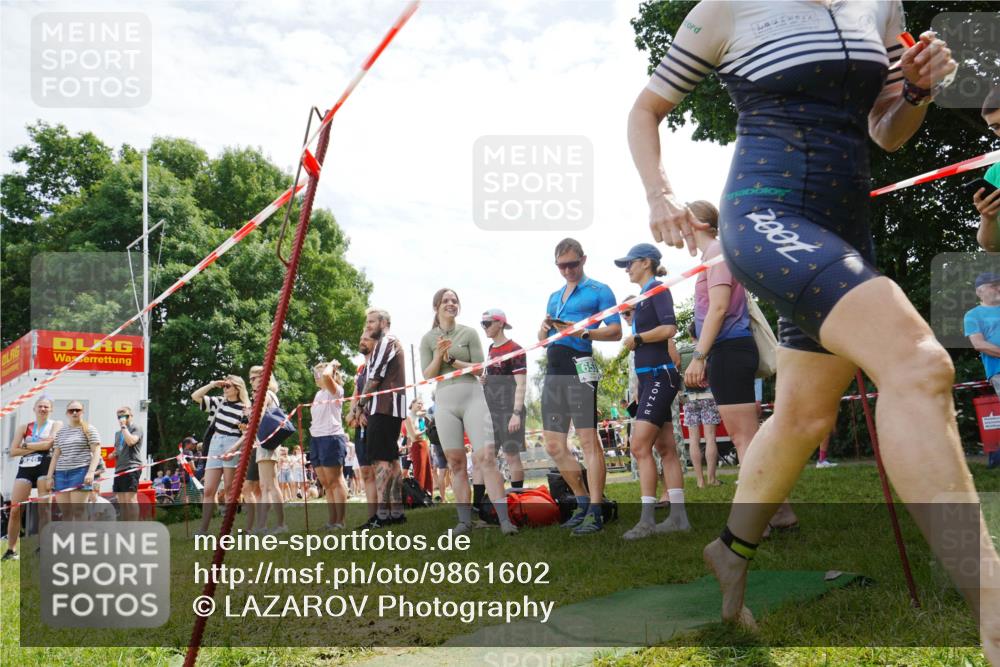 21.06.2026 - 29. Vierlanden-Triathlon LAZAROV Photography http://msf.ph/oto/9861602 21.06.2026 13:12:17 Schwimmen 1152, 1159 meine-sportfotos.de