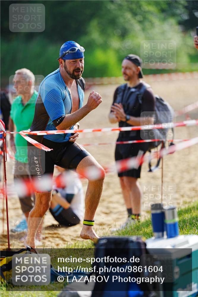 21.06.2026 - 29. Vierlanden-Triathlon LAZAROV Photography http://msf.ph/oto/9861604 21.06.2026 09:00:44 Schwimmen 172, 183, 240 meine-sportfotos.de