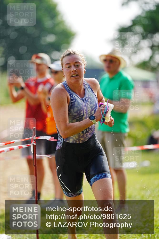 21.06.2026 - 29. Vierlanden-Triathlon LAZAROV Photography http://msf.ph/oto/9861625 21.06.2026 09:00:49 Schwimmen 172, 183, 240 meine-sportfotos.de