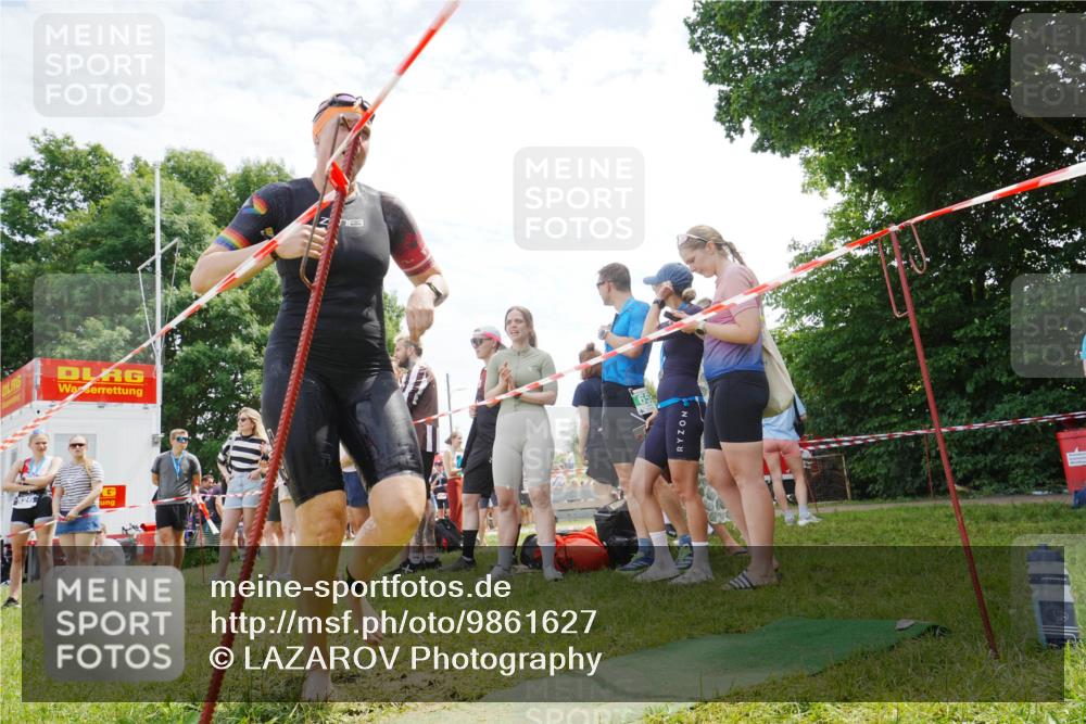 21.06.2026 - 29. Vierlanden-Triathlon LAZAROV Photography http://msf.ph/oto/9861627 21.06.2026 13:12:35 Schwimmen 1107, 1112, 1163 meine-sportfotos.de