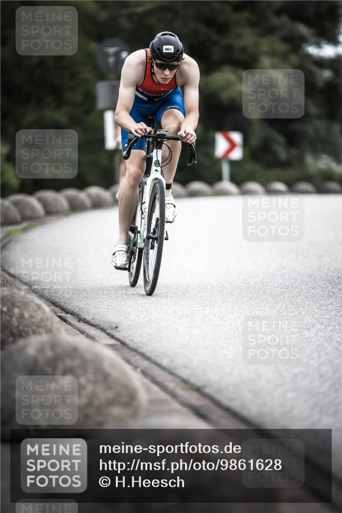 21.06.2026 - 29. Vierlanden-Triathlon H.Heesch http://msf.ph/oto/9861628 21.06.2026 12:09:28 Radfahren 872, 961 meine-sportfotos.de