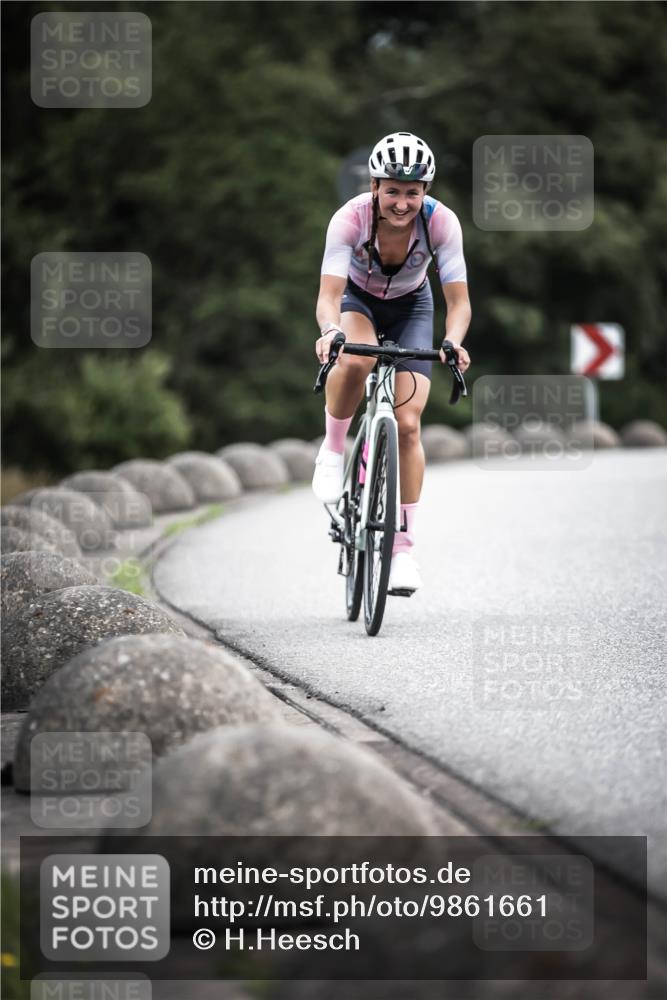 21.06.2026 - 29. Vierlanden-Triathlon H.Heesch http://msf.ph/oto/9861661 21.06.2026 12:09:30 Radfahren 872, 961 meine-sportfotos.de