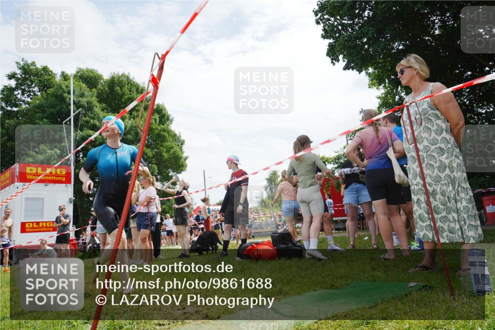 21.06.2026 - 29. Vierlanden-Triathlon LAZAROV Photography http://msf.ph/oto/9861688 21.06.2026 13:15:02 Schwimmen 1137 meine-sportfotos.de