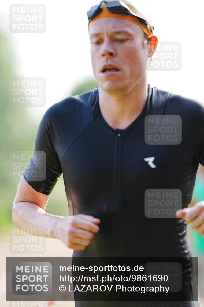 21.06.2026 - 29. Vierlanden-Triathlon LAZAROV Photography http://msf.ph/oto/9861690 21.06.2026 09:01:37 Schwimmen 64 meine-sportfotos.de