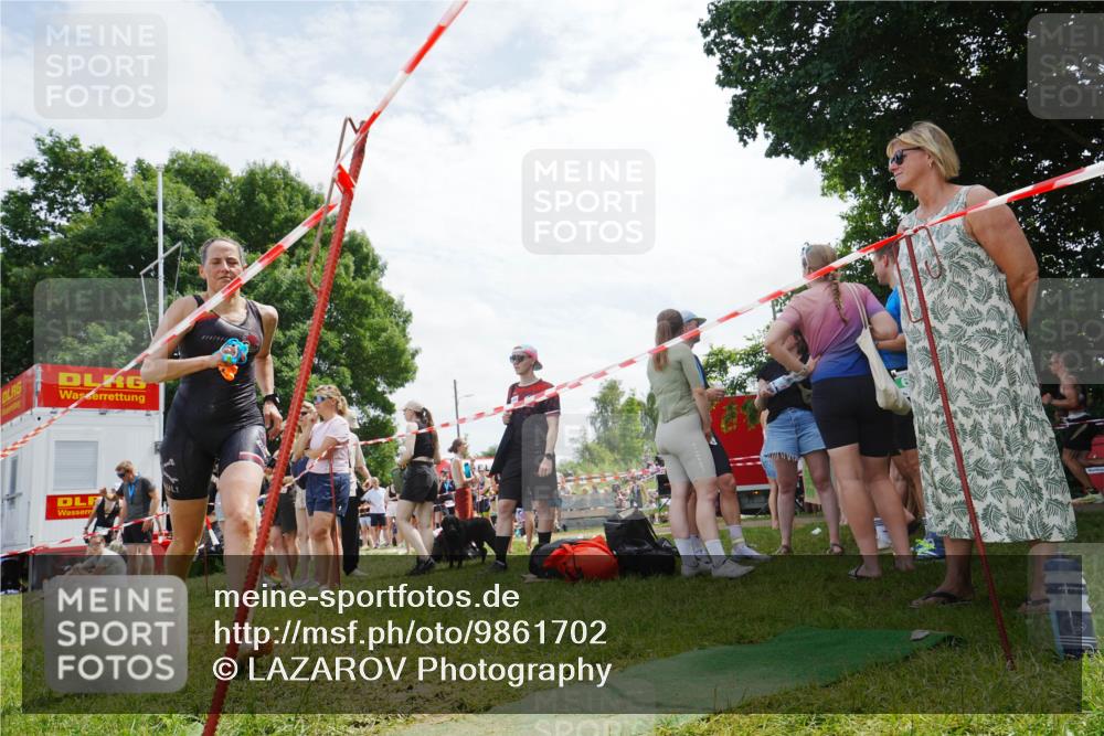 21.06.2026 - 29. Vierlanden-Triathlon LAZAROV Photography http://msf.ph/oto/9861702 21.06.2026 13:15:06 Schwimmen 1137, 1160 meine-sportfotos.de