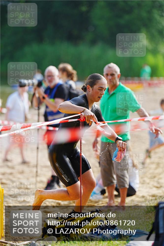 21.06.2026 - 29. Vierlanden-Triathlon LAZAROV Photography http://msf.ph/oto/9861720 21.06.2026 09:03:26 Schwimmen 241, 261 meine-sportfotos.de