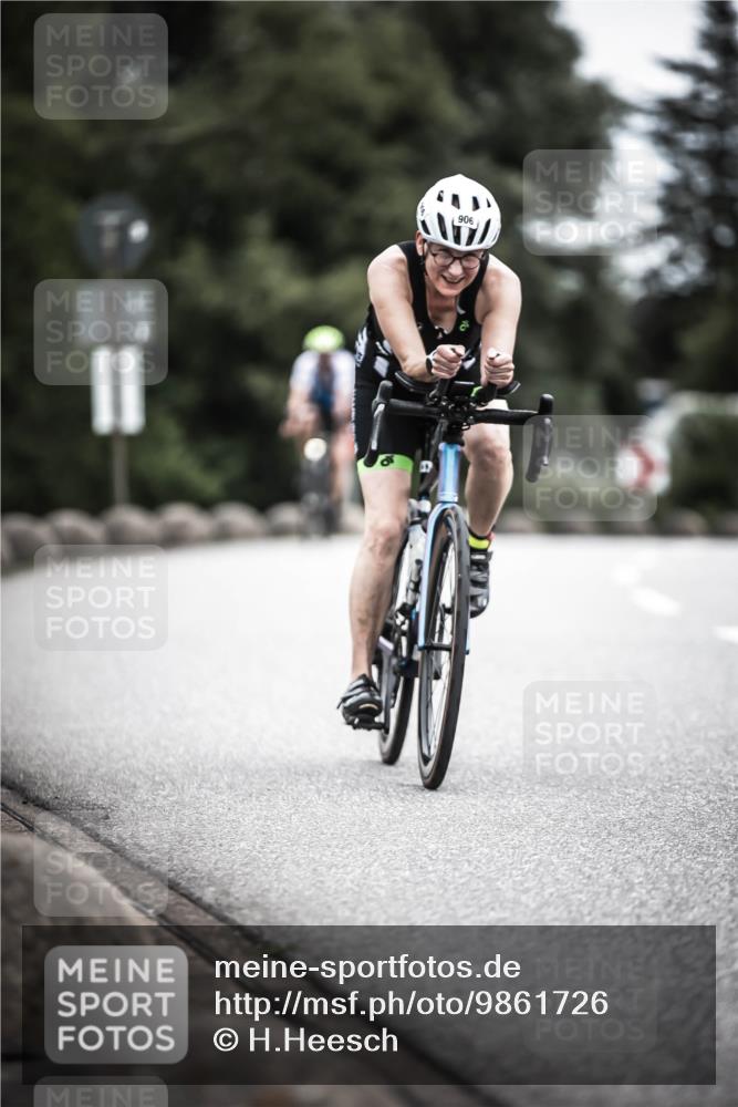 21.06.2026 - 29. Vierlanden-Triathlon H.Heesch http://msf.ph/oto/9861726 21.06.2026 12:09:43 Radfahren 726, 903, 906 meine-sportfotos.de