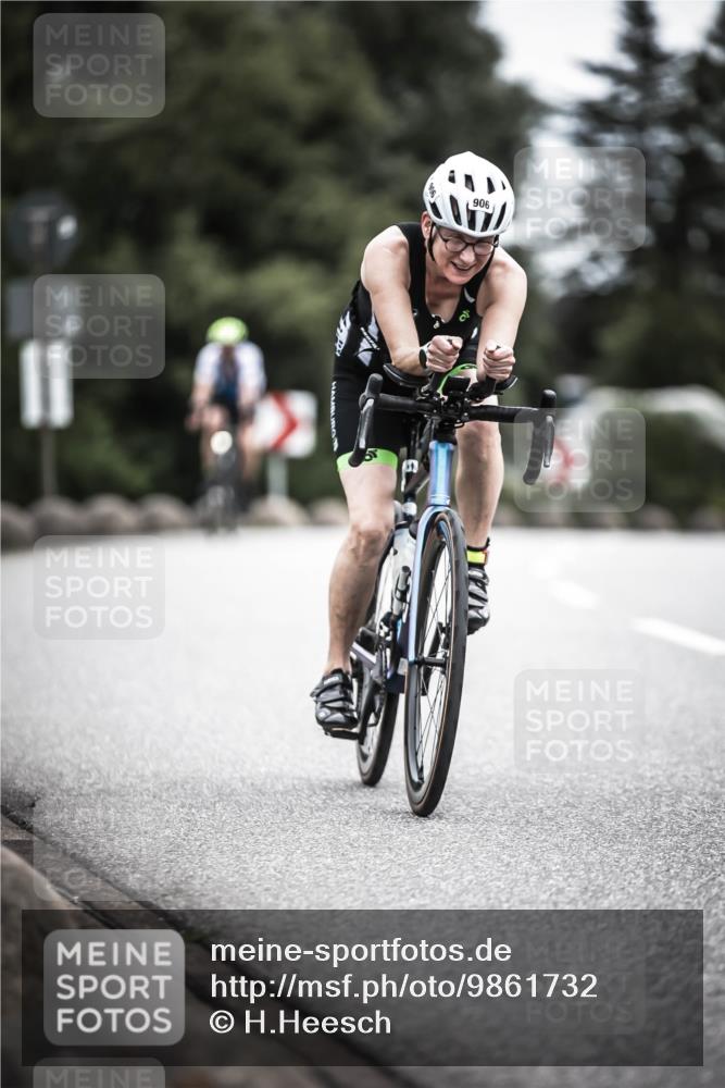 21.06.2026 - 29. Vierlanden-Triathlon H.Heesch http://msf.ph/oto/9861732 21.06.2026 12:09:43 Radfahren 726, 903, 906 meine-sportfotos.de