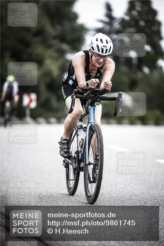 21.06.2026 - 29. Vierlanden-Triathlon H.Heesch http://msf.ph/oto/9861745 21.06.2026 12:09:44 Radfahren 726, 903, 906 meine-sportfotos.de