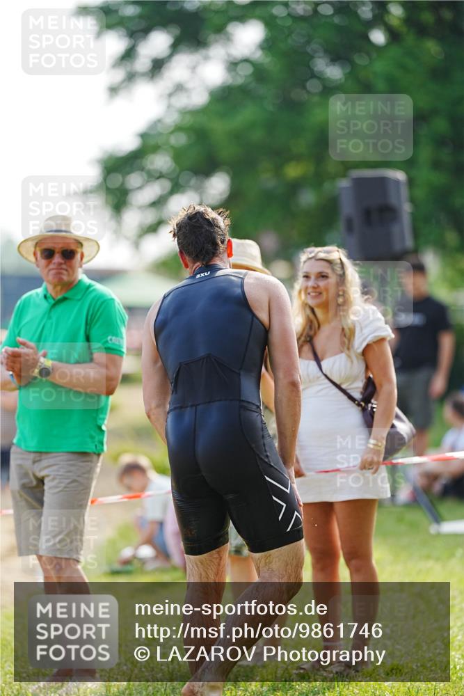 21.06.2026 - 29. Vierlanden-Triathlon LAZAROV Photography http://msf.ph/oto/9861746 21.06.2026 09:03:47 Schwimmen 288, 302 meine-sportfotos.de
