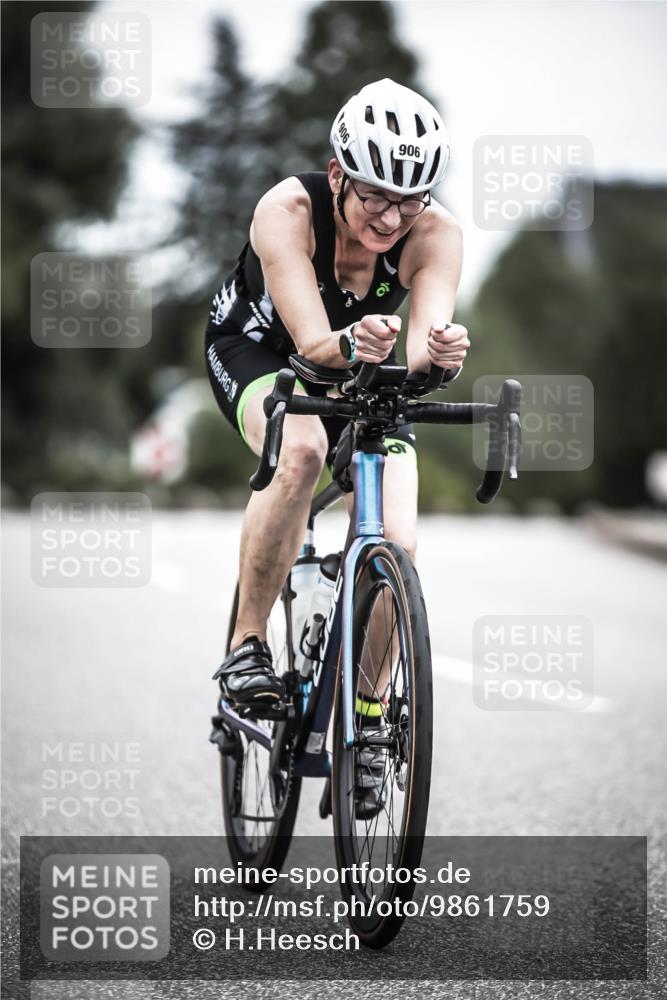 21.06.2026 - 29. Vierlanden-Triathlon H.Heesch http://msf.ph/oto/9861759 21.06.2026 12:09:44 Radfahren 726, 903, 906 meine-sportfotos.de