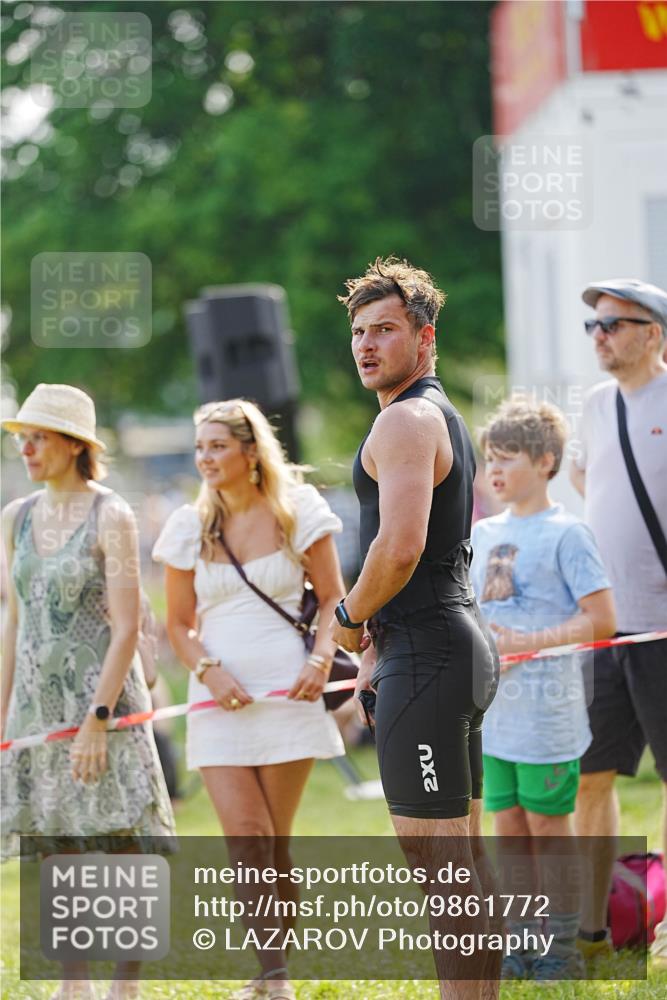 21.06.2026 - 29. Vierlanden-Triathlon LAZAROV Photography http://msf.ph/oto/9861772 21.06.2026 09:04:39 Schwimmen 290 meine-sportfotos.de