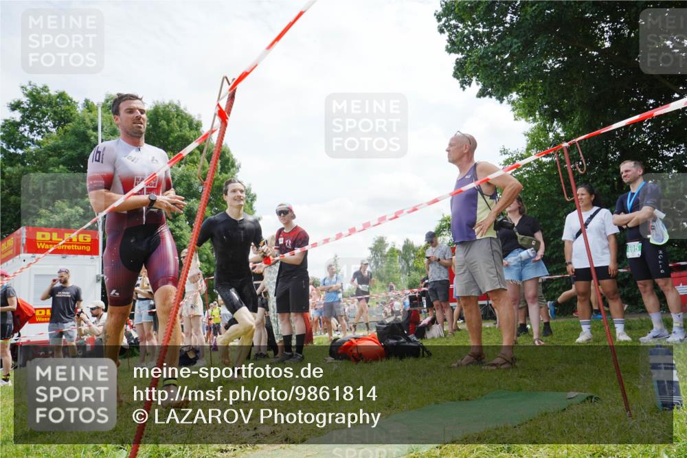 21.06.2026 - 29. Vierlanden-Triathlon LAZAROV Photography http://msf.ph/oto/9861814 21.06.2026 13:23:50 Schwimmen 1191, 1207, 1218 meine-sportfotos.de