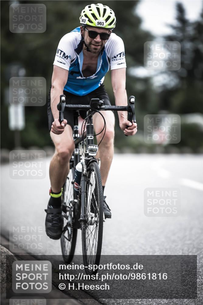 21.06.2026 - 29. Vierlanden-Triathlon H.Heesch http://msf.ph/oto/9861816 21.06.2026 12:09:48 Radfahren 903 meine-sportfotos.de