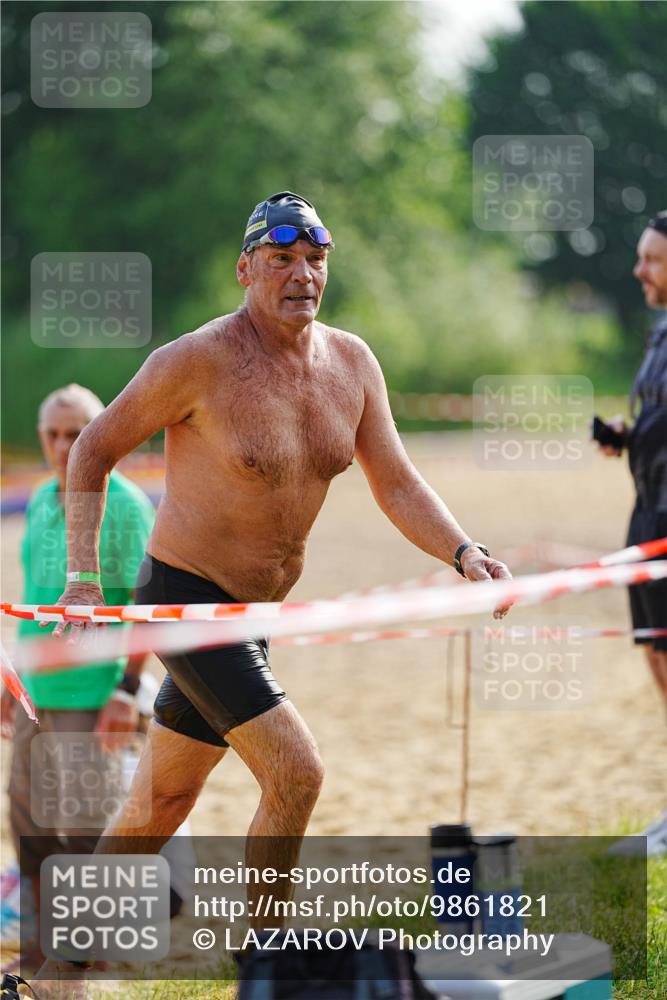 21.06.2026 - 29. Vierlanden-Triathlon LAZAROV Photography http://msf.ph/oto/9861821 21.06.2026 09:05:34 Schwimmen 287 meine-sportfotos.de